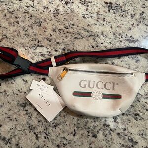 Gucci Cream Crossbody Bag with Red and Green Stripes